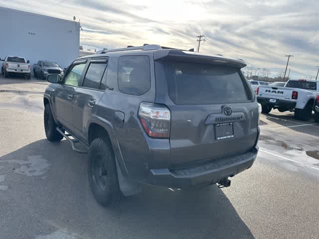 Thumbnail: 2018 Toyota 4Runner - 15