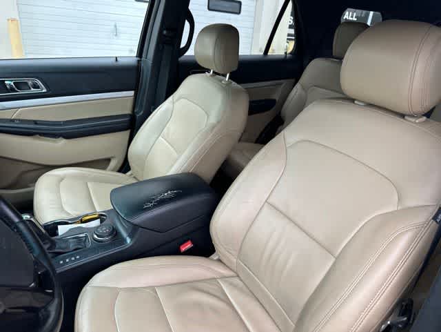 Thumbnail: 2017 Ford Explorer - 4
