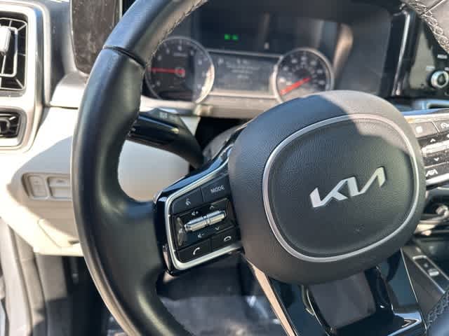 Thumbnail: 2022 Kia Sorento - 10