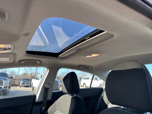 Thumbnail: 2018 Kia Forte - 6