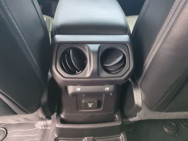 Thumbnail: 2018 Jeep Wrangler - 38