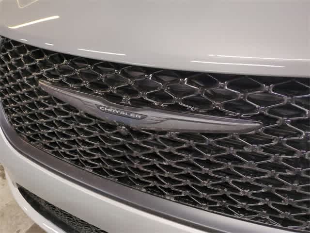 Thumbnail: 2026 Chrysler Pacifica - 12