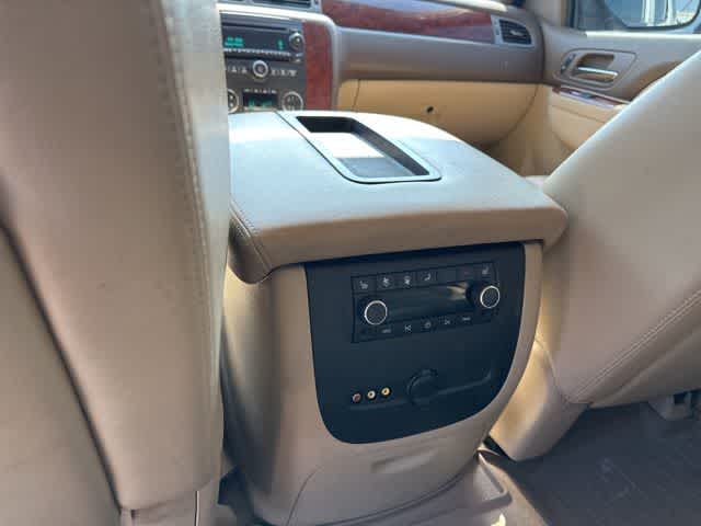 Thumbnail: 2013 Chevrolet Tahoe - 14