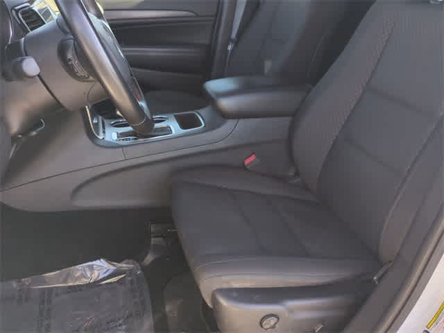 Thumbnail: 2019 Jeep Grand Cherokee - 17