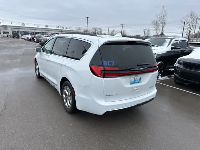 Thumbnail: 2022 Chrysler Pacifica - 21