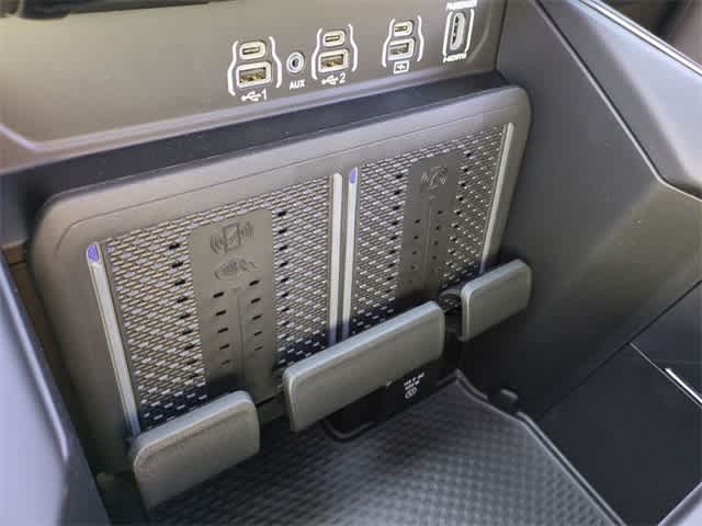 Thumbnail: 2026 RAM 1500 - 32