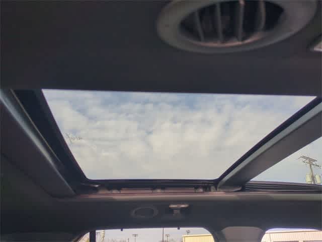 Thumbnail: 2020 Ford Explorer - 23