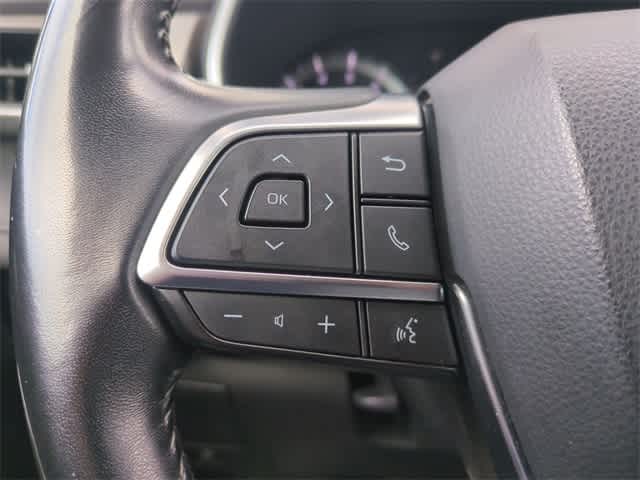 Thumbnail: 2020 Toyota Highlander - 25