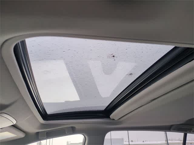 Thumbnail: 2017 Toyota RAV4 - 19