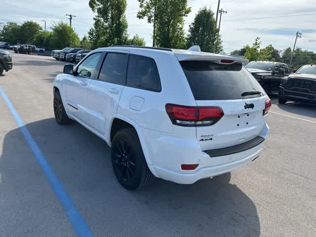 Thumbnail: 2019 Jeep Grand Cherokee - 17