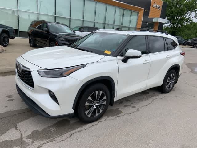 Thumbnail: 2021 Toyota Highlander - 18