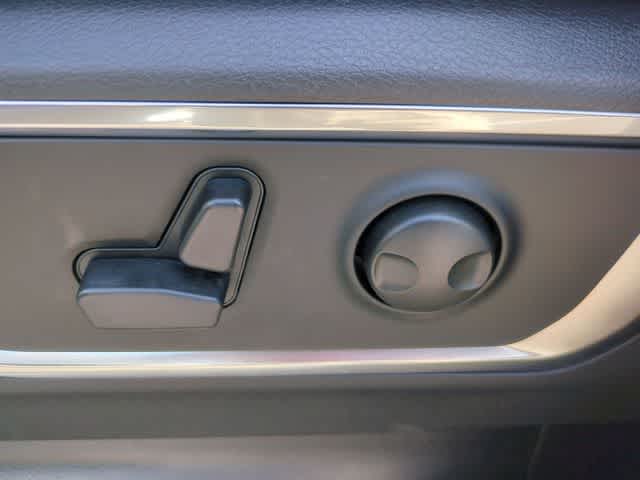 Thumbnail: 2026 RAM 1500 - 17