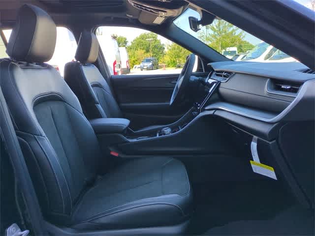 Thumbnail: 2025 Jeep Grand Cherokee - 23