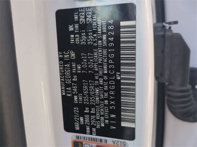 Thumbnail: 2023 Kia Sorento - 14