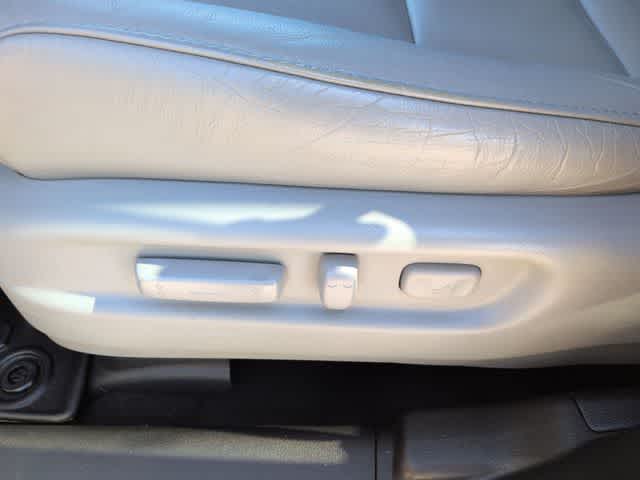 Thumbnail: 2018 Honda Pilot - 18