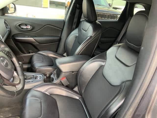 Thumbnail: 2019 Jeep Cherokee - 4