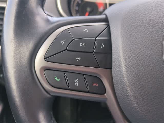 Thumbnail: 2021 Jeep Cherokee - 25