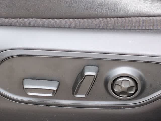 Thumbnail: 2025 Jeep Grand Cherokee L - 18