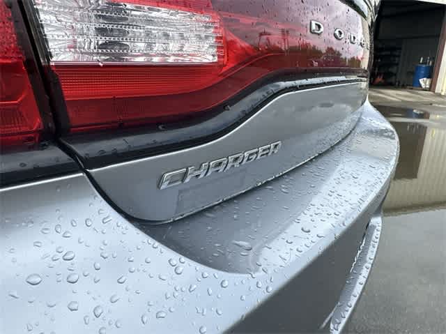 2013 Dodge Charger SE 11