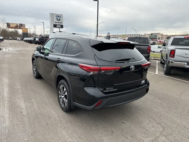 Thumbnail: 2020 Toyota Highlander - 20