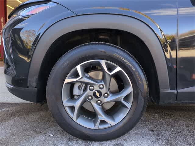 Thumbnail: 2025 Chevrolet Trax - 14