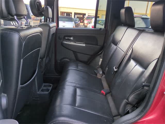 Thumbnail: 2010 Jeep Liberty - 19