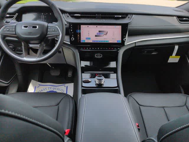 Thumbnail: 2026 Jeep Grand Cherokee - 15