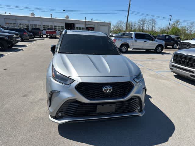 Thumbnail: 2021 Toyota Highlander - 28