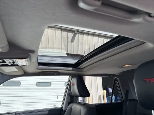 Thumbnail: 2020 Toyota 4Runner - 6