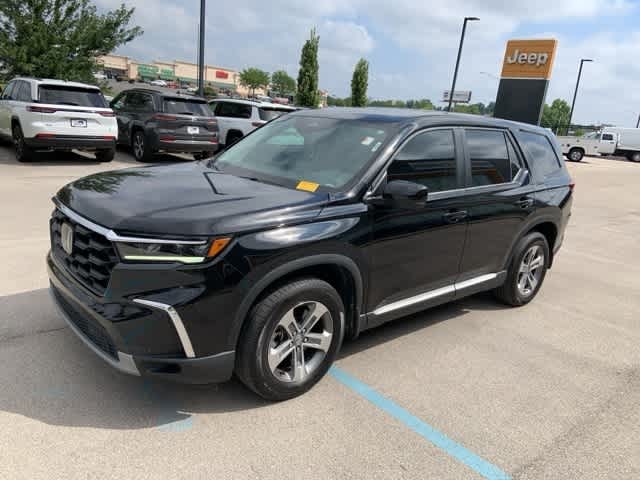 Thumbnail: 2023 Honda Pilot - 16