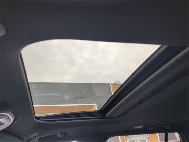 Thumbnail: 2025 Jeep Grand Cherokee - 18