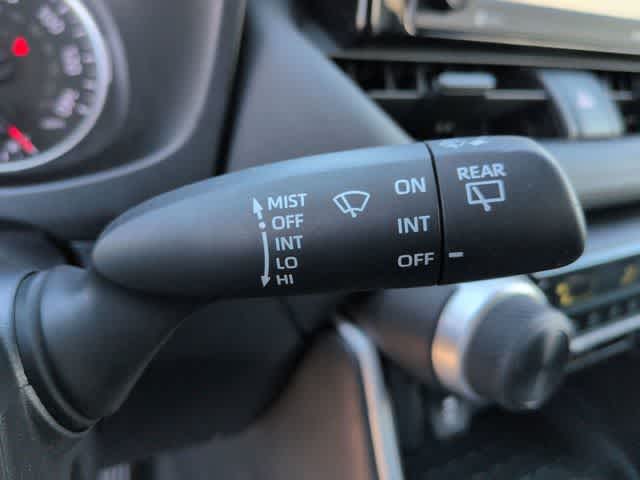 Thumbnail: 2020 Toyota RAV4 - 24