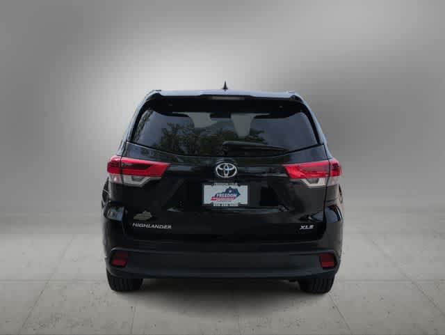 Thumbnail: 2018 Toyota Highlander - 7