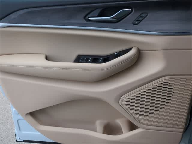 Thumbnail: 2025 Jeep Grand Cherokee L - 32