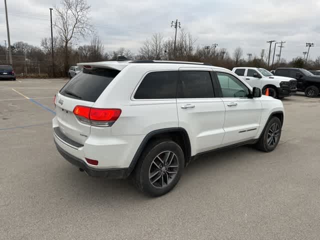 Thumbnail: 2017 Jeep Grand Cherokee - 24