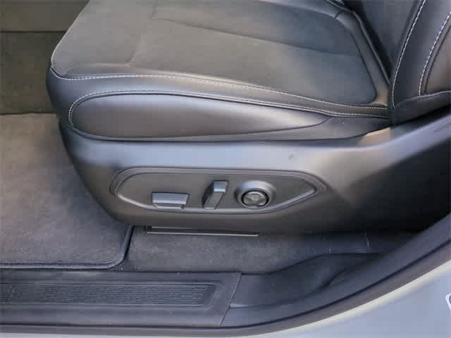 Thumbnail: 2025 Jeep Grand Cherokee L - 18