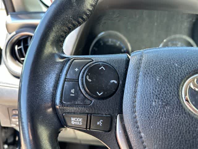 Thumbnail: 2018 Toyota RAV4 - 12