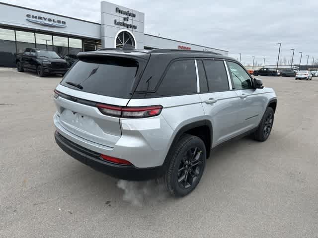 Thumbnail: 2025 Jeep Grand Cherokee - 16