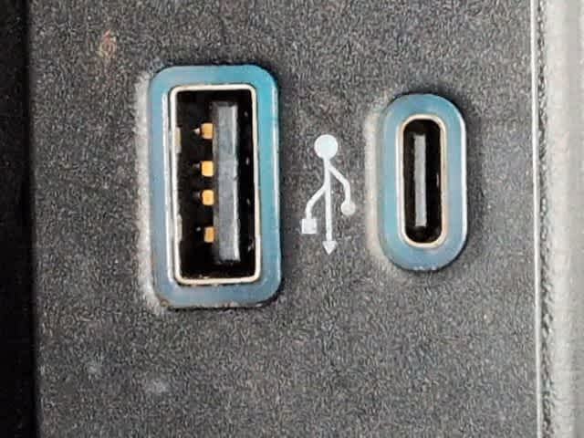 Thumbnail: 2021 Ford Expedition - 33