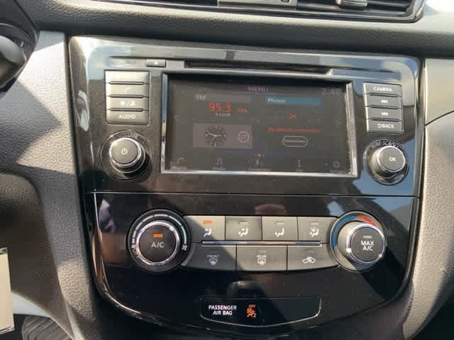 Thumbnail: 2019 Nissan Rogue Sport - 9