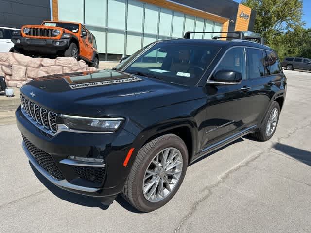 Thumbnail: 2022 Jeep Grand Cherokee - 17