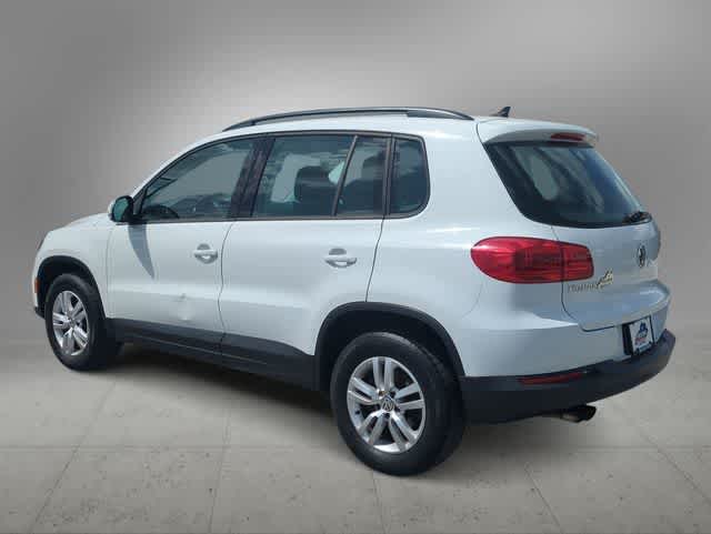 Thumbnail: 2017 Volkswagen Tiguan - 6