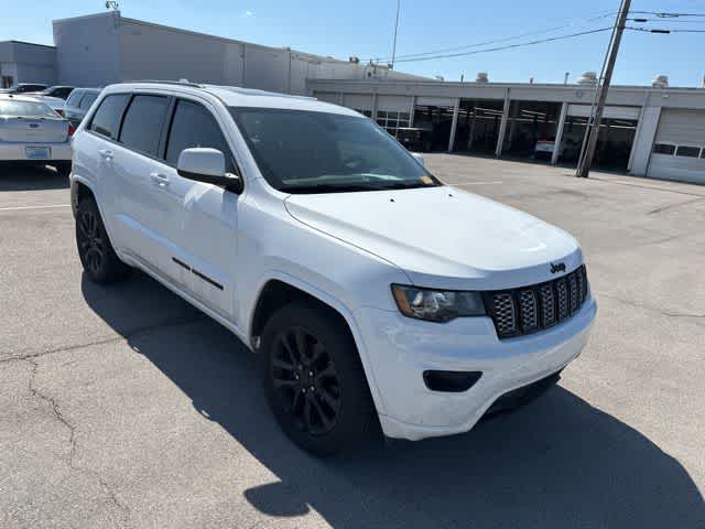 Thumbnail: 2018 Jeep Grand Cherokee - 22