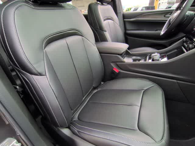 Thumbnail: 2025 Jeep Grand Cherokee L - 24