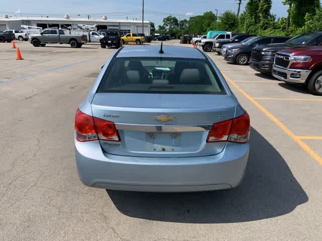 Thumbnail: 2011 Chevrolet Cruze - 16