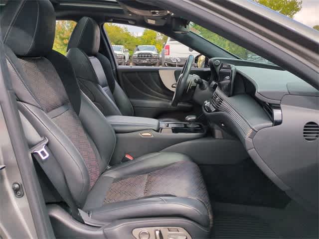 Thumbnail: 2022 Lexus LS - 24