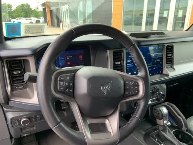 2022 Ford Bronco Outer Banks 5