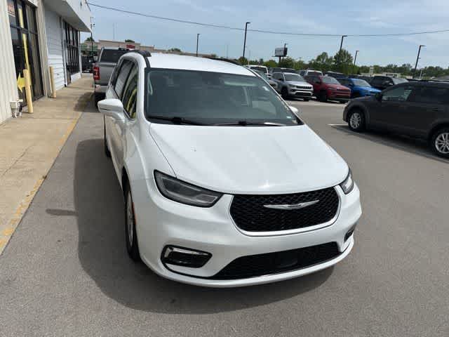 Thumbnail: 2022 Chrysler Pacifica - 22