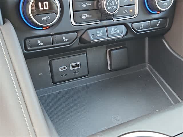 Thumbnail: 2021 Chevrolet Tahoe - 31