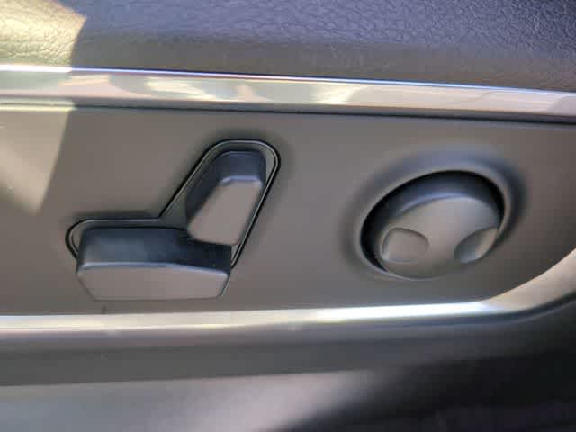 Thumbnail: 2026 RAM 1500 - 18